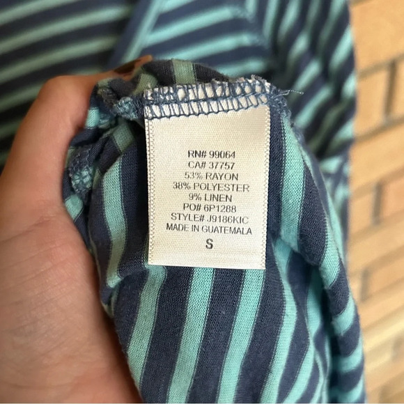 Billabong Women’s 1/2 Sleeve Blue Striped Button Lightweight Linen Blend Shirt - Picture 3 of 4